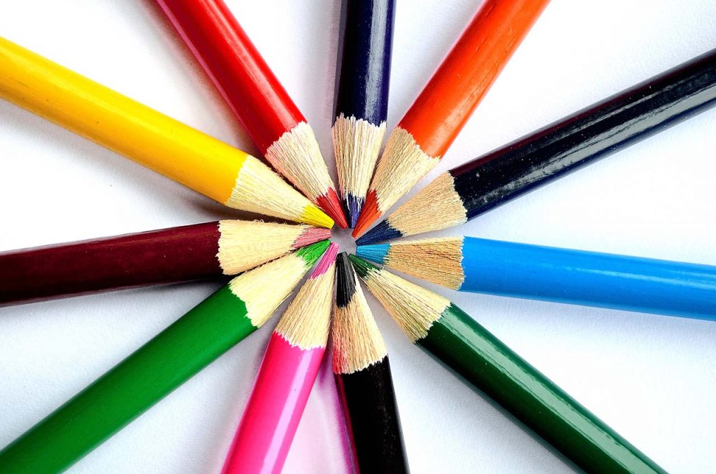 Hình nền những cây bút màu