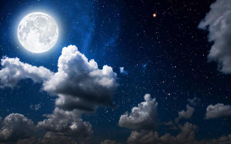 Ảnh bầu trời đêm tuyệt đẹp với trăng sáng tròn