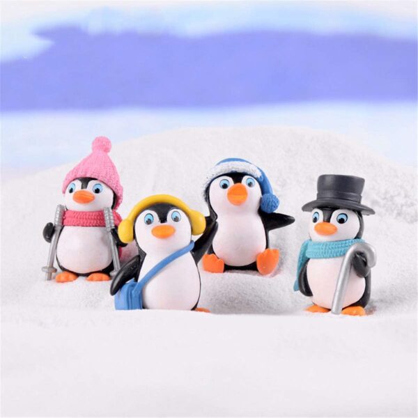 Hình ảnh siêu cute với bốn chú chim cánh cụt